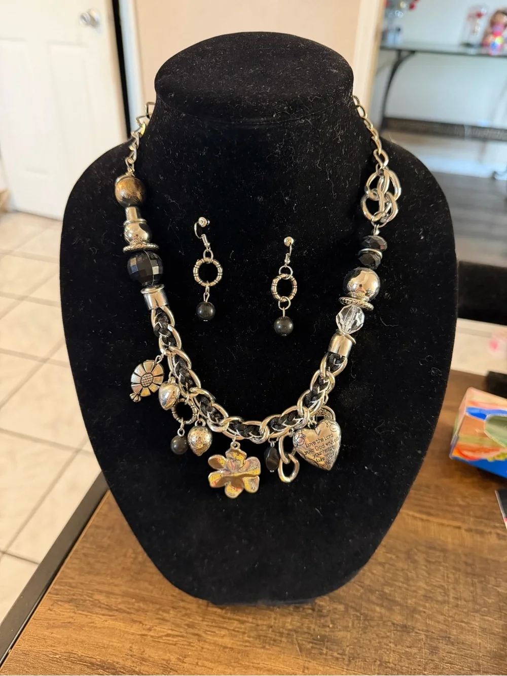 paparazzi Silver Tone Necklace with Black Accents and Flower Charms